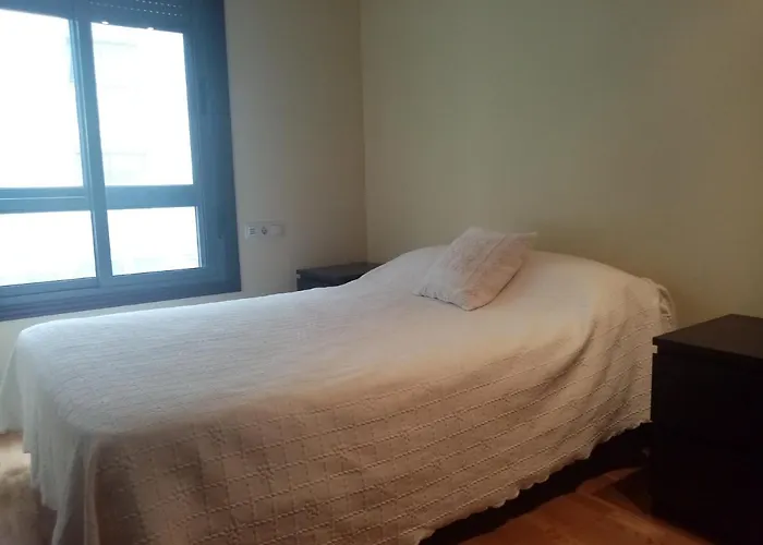 Comodo Piso 2 Hab. Cerca Estacion Autobuses Apartment *